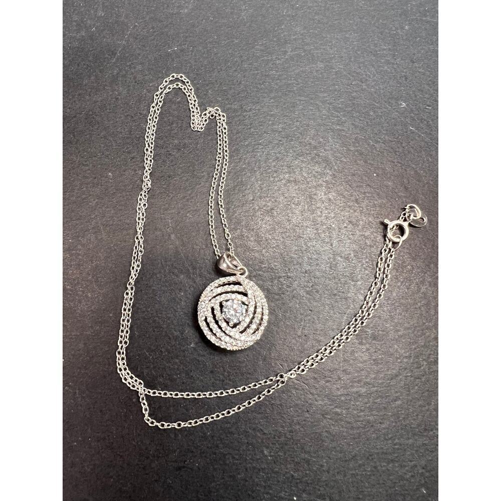 Cz swirl circle sterling silver pendant and chain - Picture 10 of 11